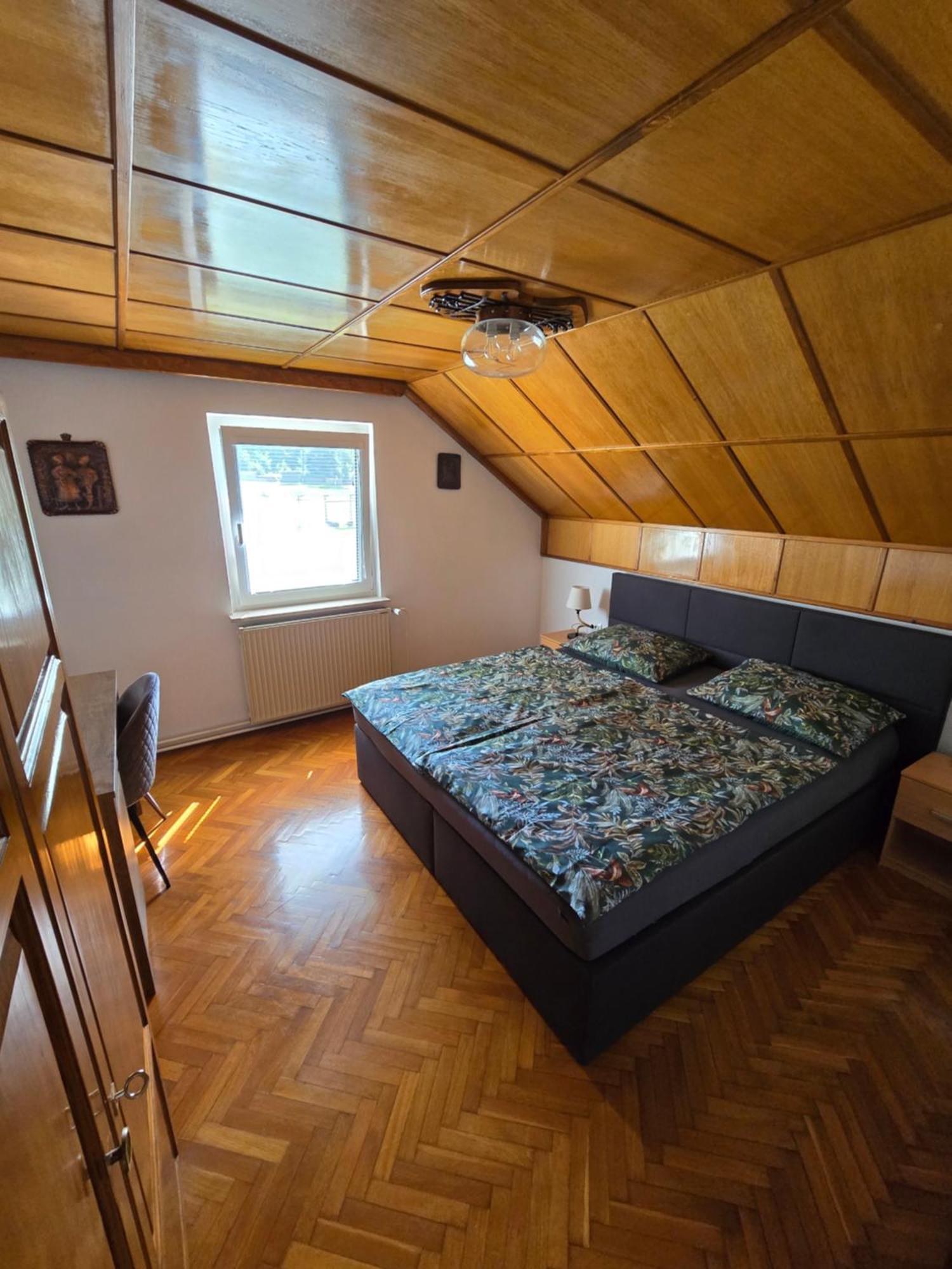 Apartments Boldin ブレッド 部屋 写真