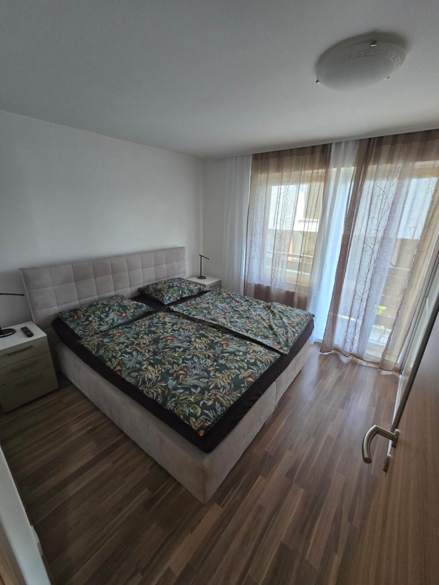 Apartments Boldin ブレッド 部屋 写真